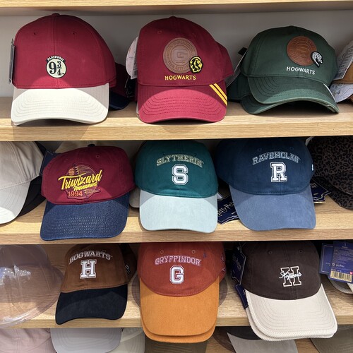 哈利·波特系列学院皮革标拼色棒球帽名创优品MINISO男女鸭舌帽