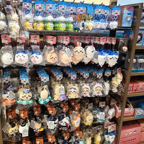 Chiikawa系列夏日季雨衣泳圈雪糕金属挂件名创优品MINISO吉伊卡哇