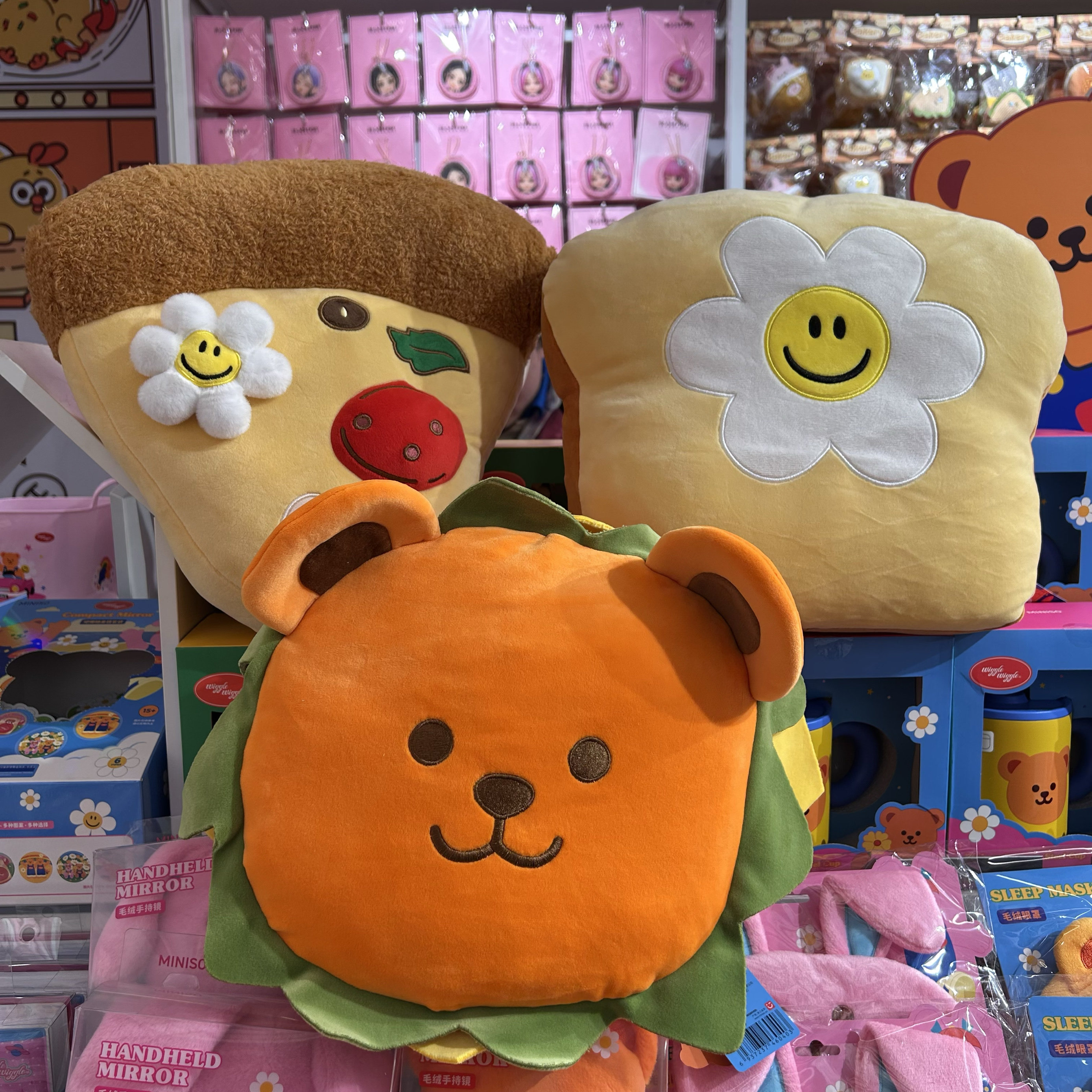 wiggle wiggle系列汉堡披萨吐司龙虾抱枕毛绒公仔 名创优品MINISO