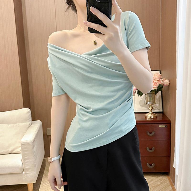 设计短款V领t恤女装夏季2025新款显瘦修身纯欲辣妹褶皱短袖上衣服