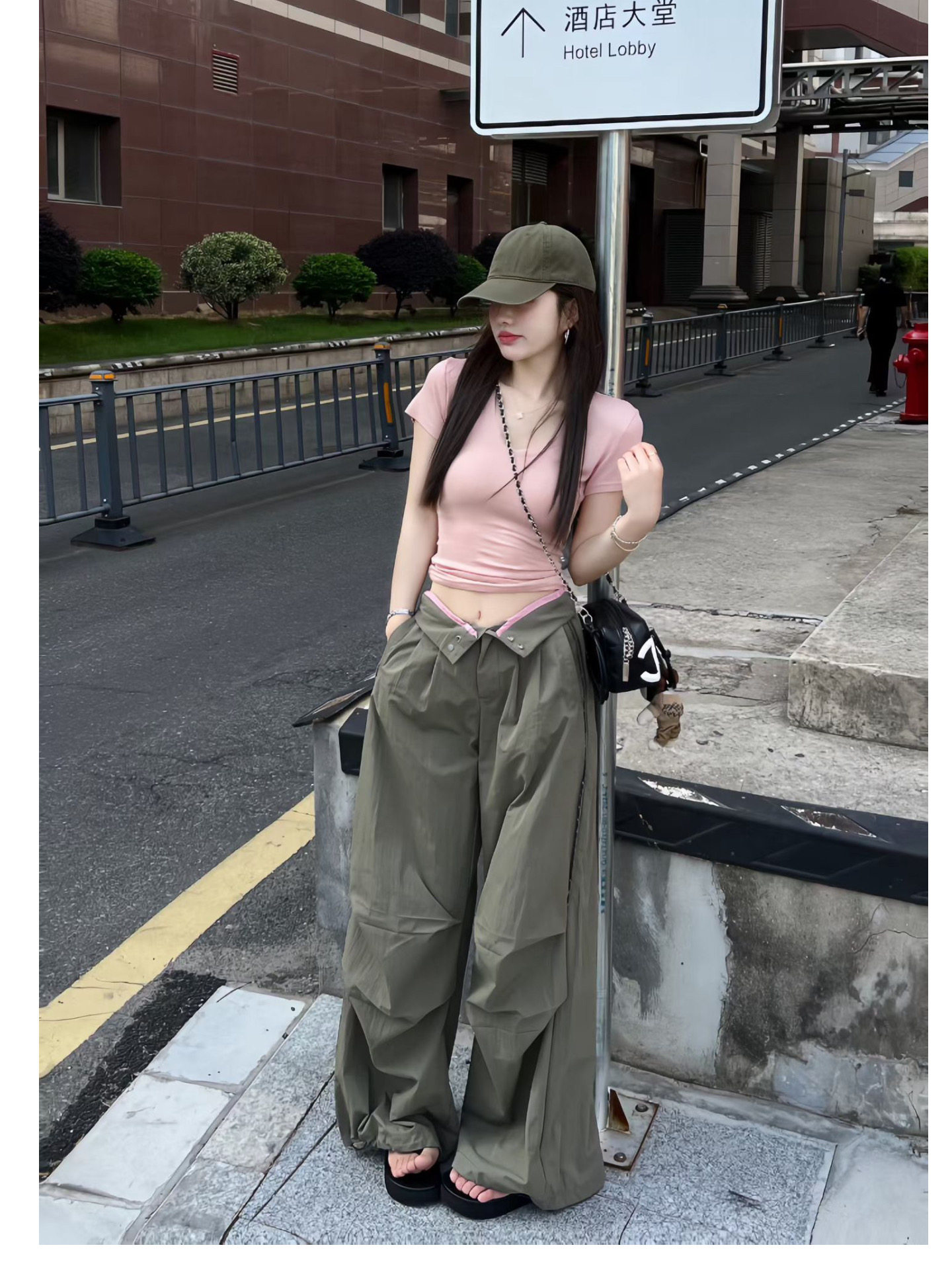 PULLY2026夏季新款韩版休闲设计感U领面膜T拼色翻边显瘦工装裤女