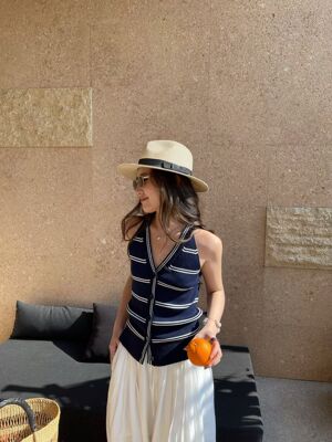 Mfive2026春夏新款韩版气质V领条纹针织背心女修身显瘦无袖上衣