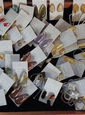 新款青岛欧美时尚百搭气质质感原单孤品树脂耳钉Q48