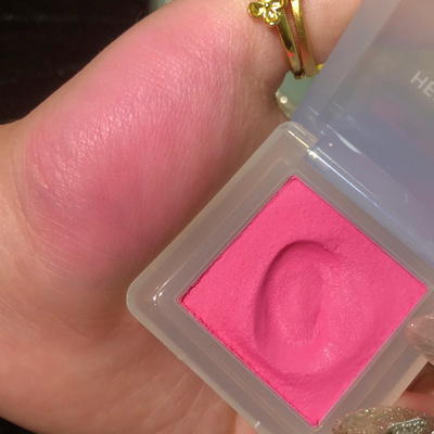 芭比粉眼影土豆泥腮红二合一