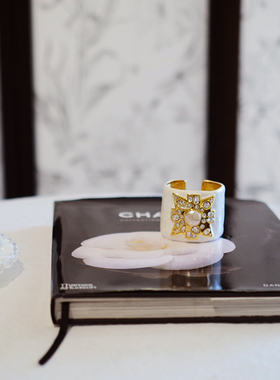 vintage toccata KJL 白色   珍珠 珐琅 手镯