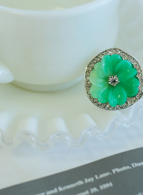 艺伎的胭脂 vintage KJL 绿色 玉石 花朵 小号 戒指