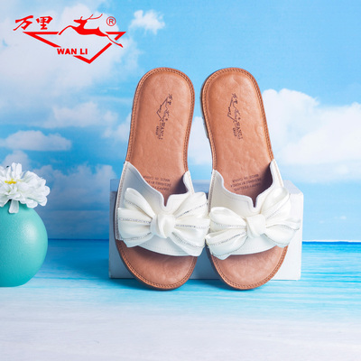 万里新款时尚百搭甜美蝴蝶结真皮低跟女凉拖鞋HAT4360