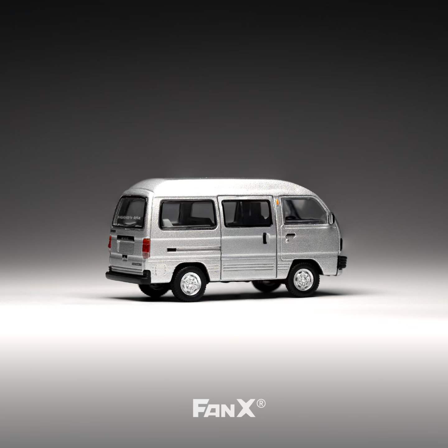 FanX方相 1:64 松花江微型面包车模型银色情怀汽车小比例收藏