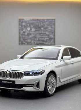 合金1比24530Li汽车带声光玩具车模型摆件火车/摩托/汽车模型