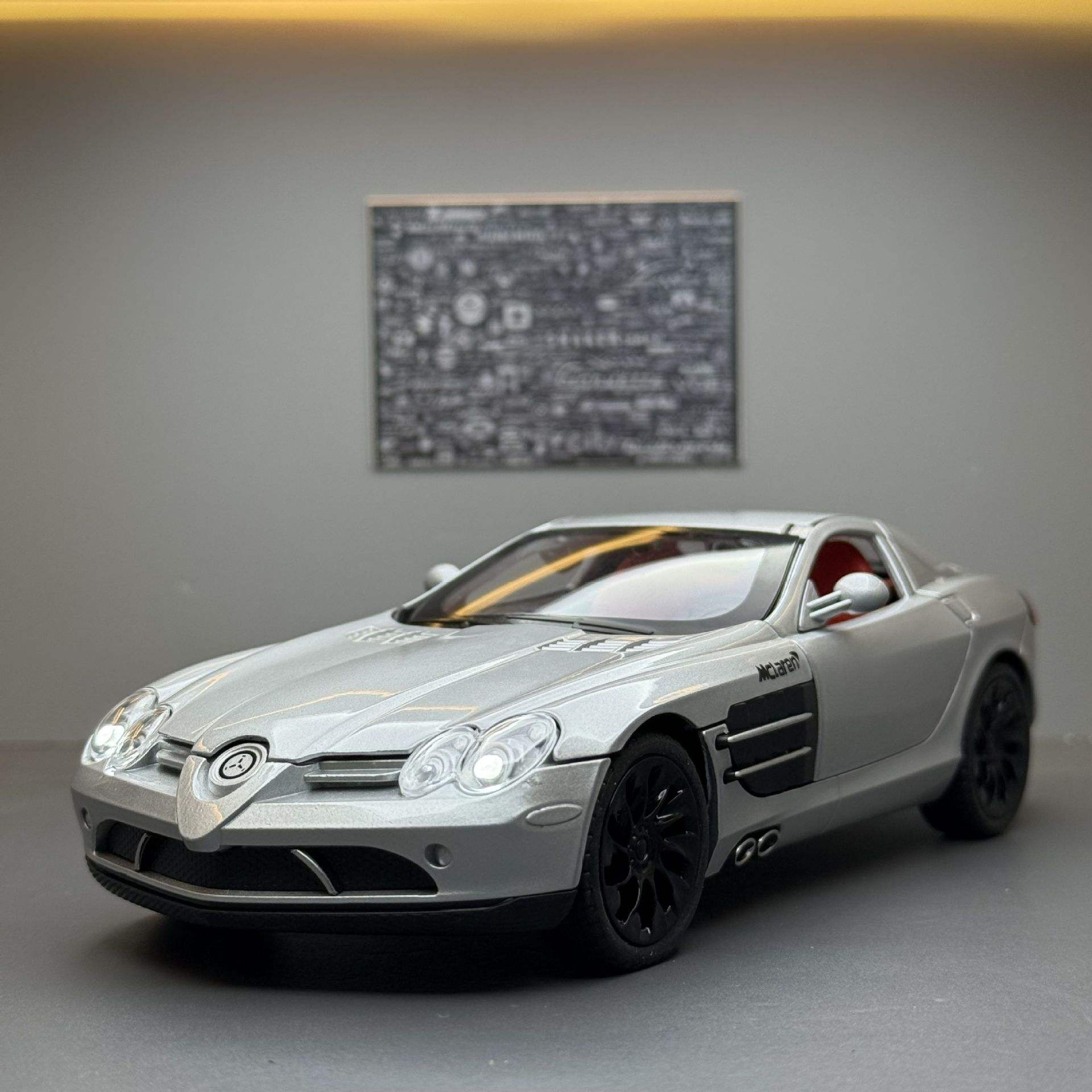 新款新奥合金车模1比24大奔SLR跑车带声光玩具车音效模型摆件