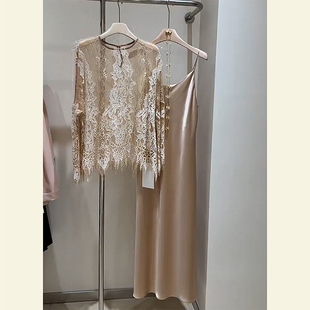 【现货】法式复古精致感气质蕾丝钩花罩衫上衣秋冬打底