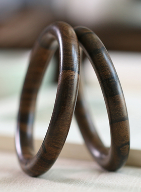 天然沉香木虎皮纹理圆条美人镯
