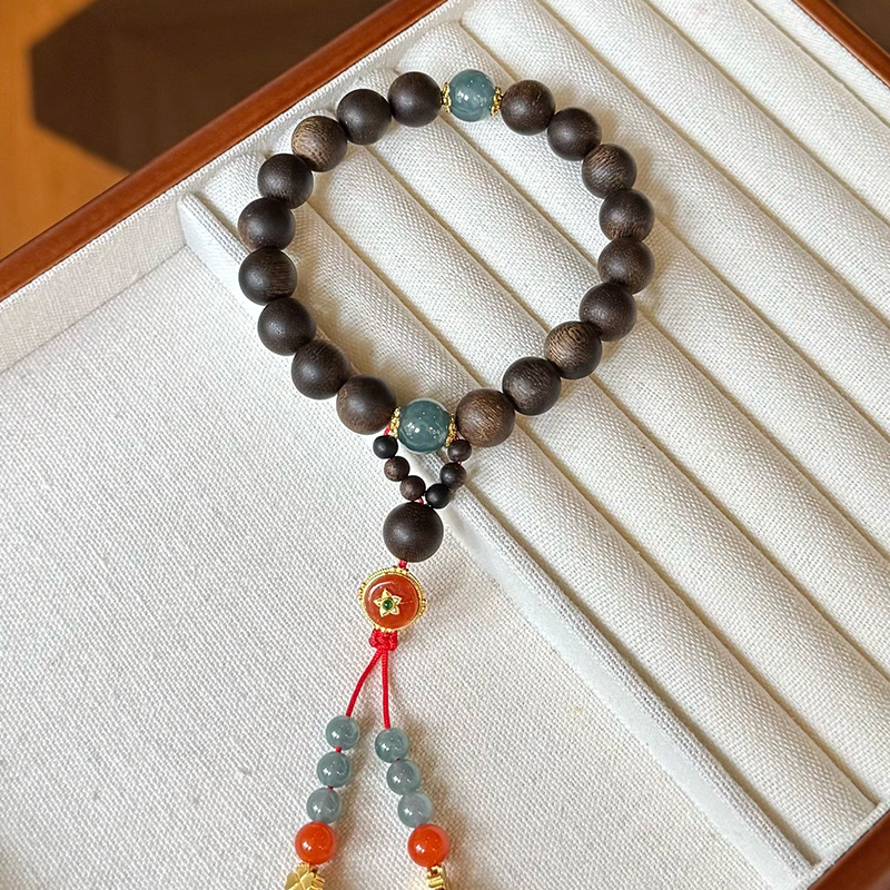 新中式沉香木手串蓝翡翠流苏