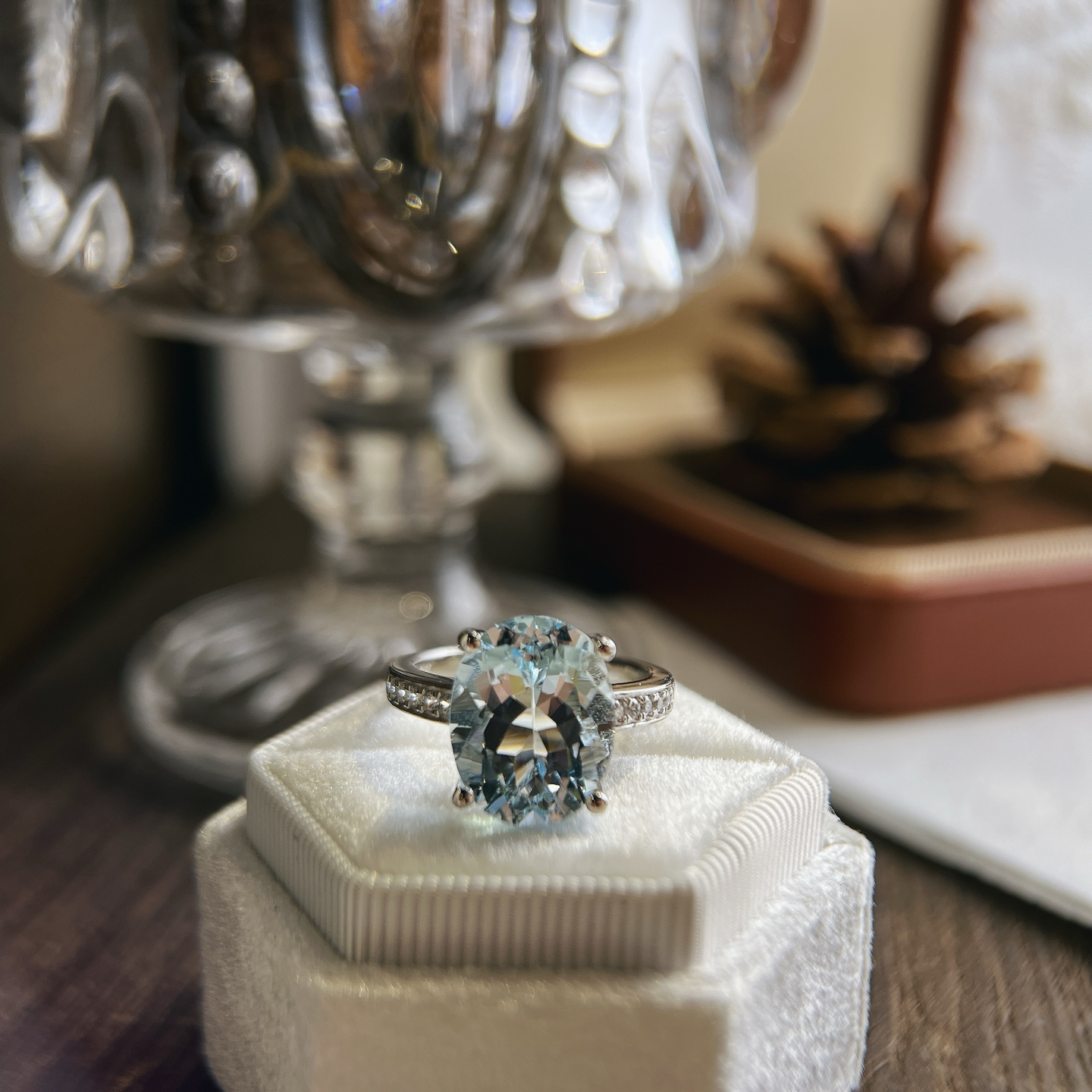 星赞轻奢珠宝S925银镶嵌约6.08克拉天然海蓝宝大主石精致日常戒指