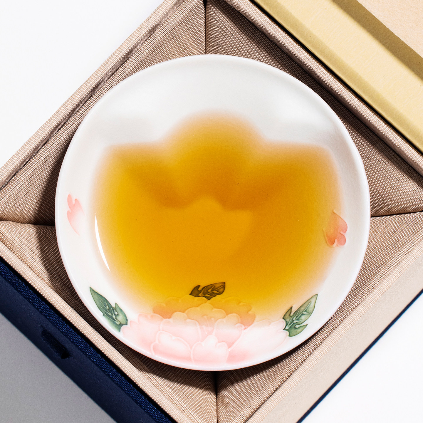 新款牡丹元宝杯手绘陶瓷主人杯家用功夫茶杯个人专用品茗杯礼盒装