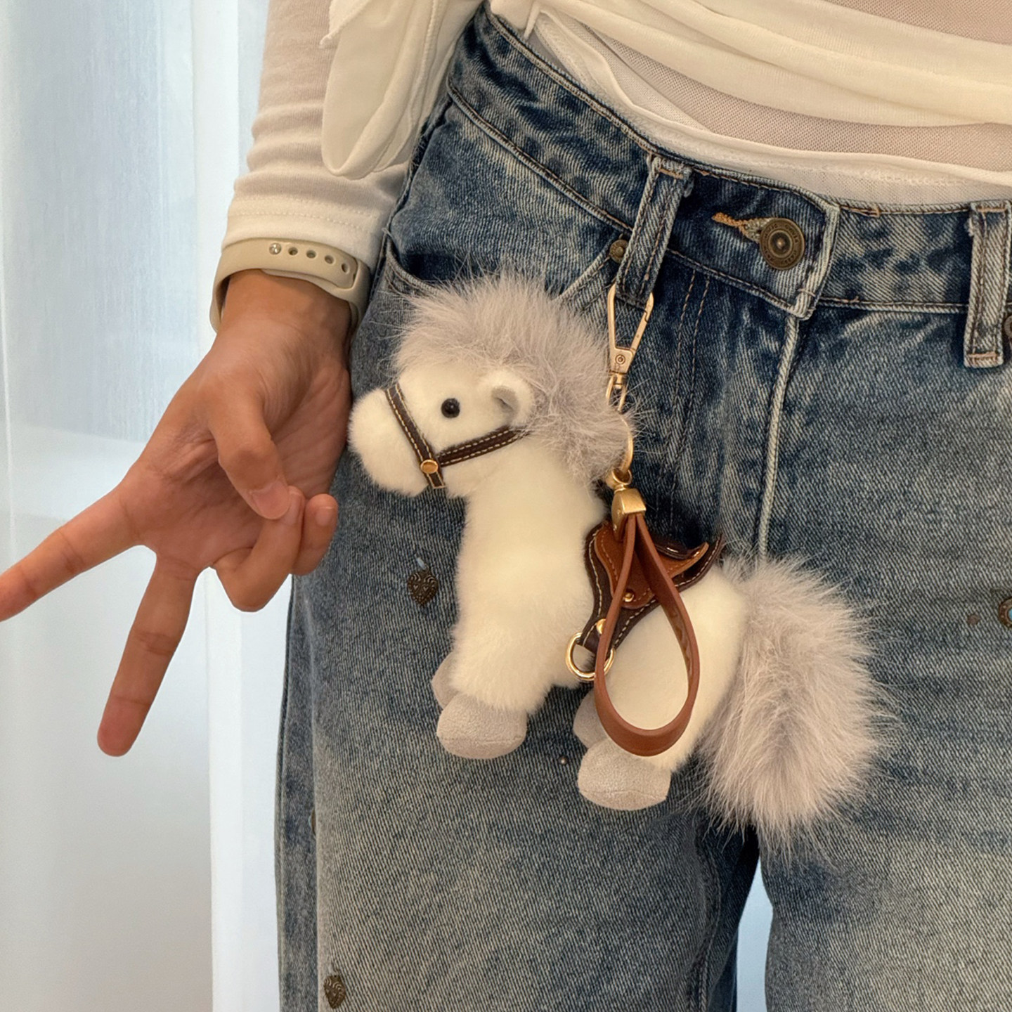 正版2026马年吉祥物生肖小马包挂件白龙马毛绒钥匙扣挂饰新年礼物