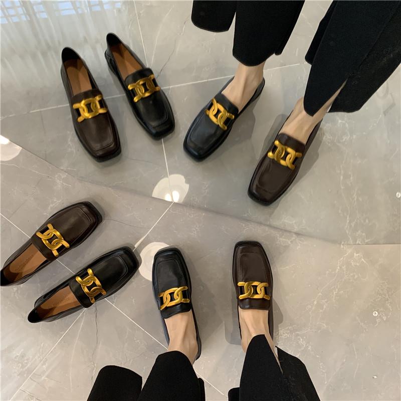 香港英伦风百搭小皮鞋女2024夏季黑色覆古软皮粗跟单鞋ins乐福鞋