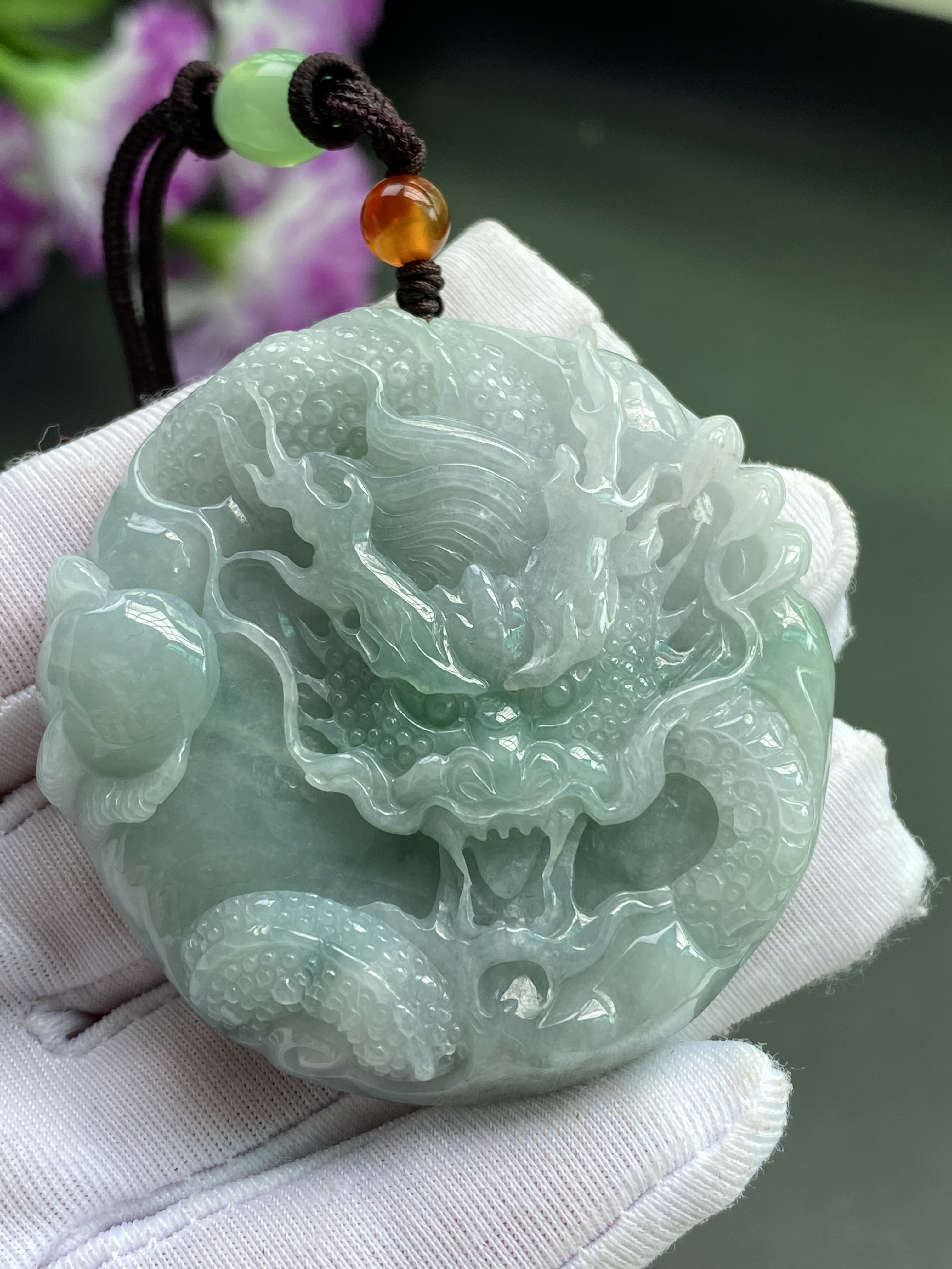 缅甸天然A货翡翠冰绿精雕龙牌吊坠 证书编号1438