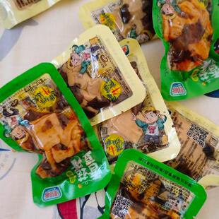 涨停板香菇豆干8口味1000g散装五香豆腐干小包装包邮宿舍零食特产