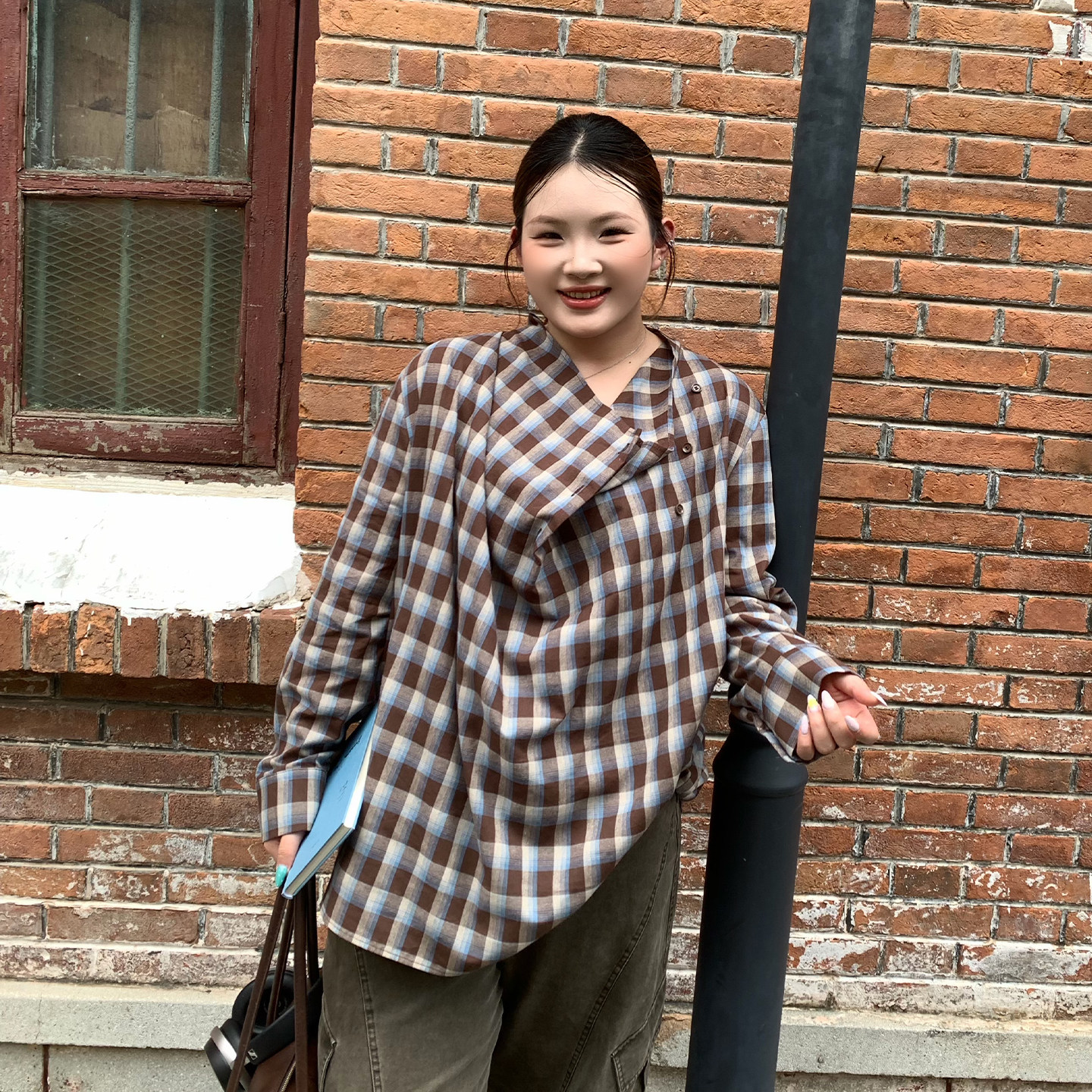 大码女装秋装格子荡领衬衫