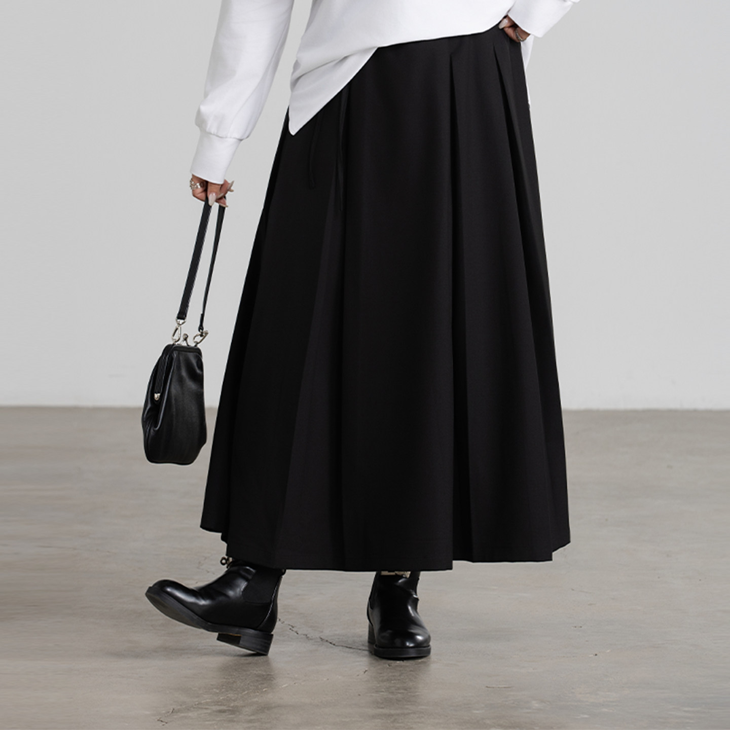 大码女装百褶半身裙长款2026春季新款200斤胖mm显瘦高腰西装长裙