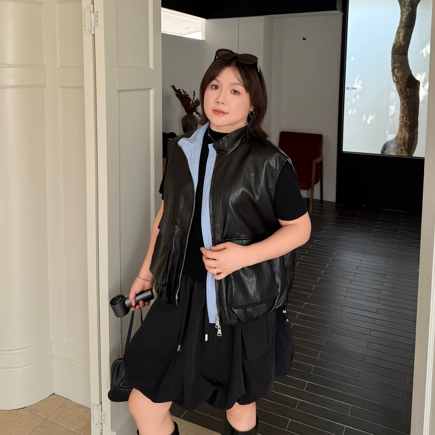 大码女装秋款百搭条纹pu马甲外套