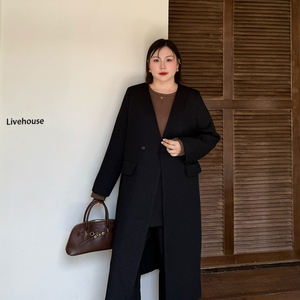 心存真大码女装V领英伦风大衣2025秋冬款胖mm宽松中长款西装外套