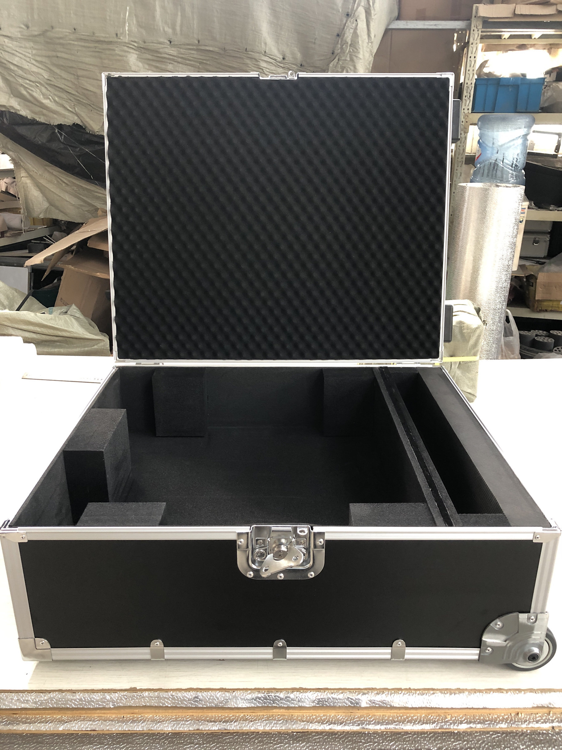 定制铝箱/航空箱/铝合金箱/工具箱/手提箱/拉杆箱