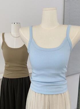 The gray belt tweezers wear thin in their mid-2025 spring to