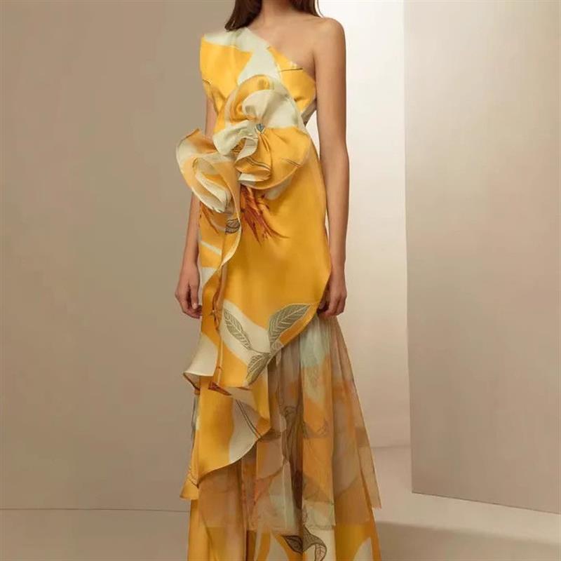 Its a French-style European summer dress with a slob and a