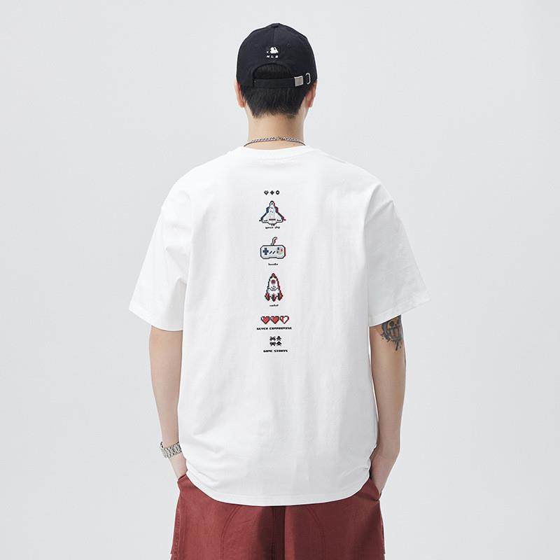 In the summer of 2025, the American T-shirt has a relaxing 2