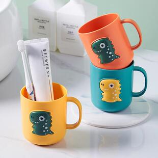 Cute cartoon brushing cups, creative boys and girls, drink a