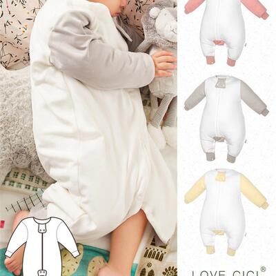 Autumn children aged 0-4 years are used in bedbags for pure