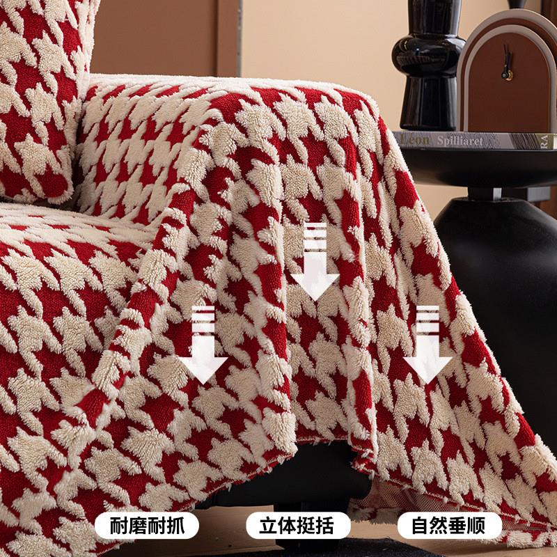 Sofa with light and luxurious winter fuzzy sofa blankets, al