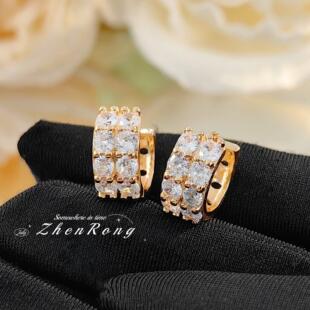 Vintage-deep-deep-difficult earrings for women with a soft,