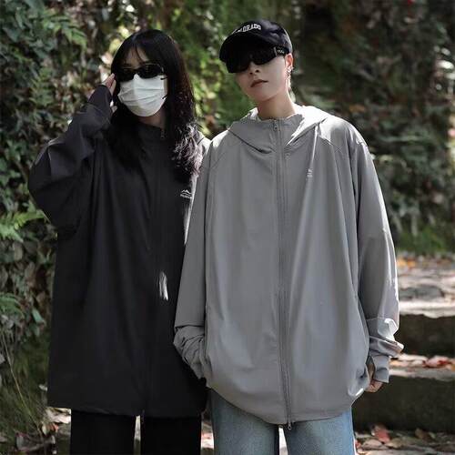 The couples ice-cream summer thin and cap-and-skin jackets,