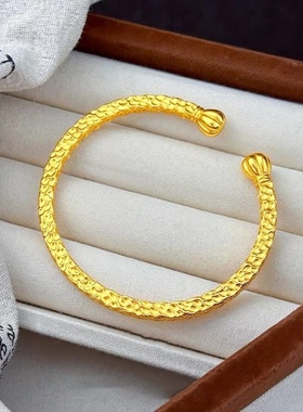 欧美跨境外贸沙金饰品新中式小众南瓜锤纹金钱开口手镯女款轻手饰