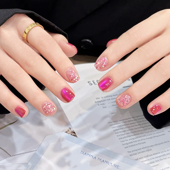 纯手工穿戴美甲短款成品显白高级温柔气质玫粉紫猫眼亮片秋冬新年