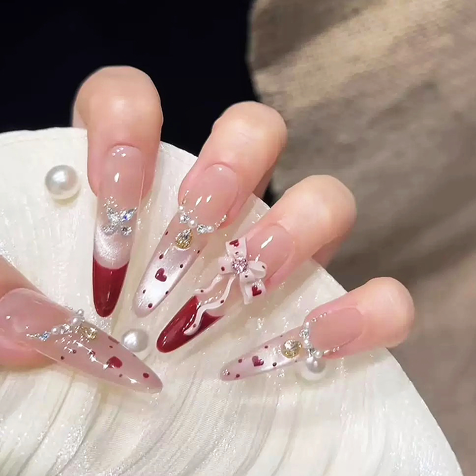 红丝绒纯手工穿戴美甲长款成品新年红法式猫眼珍珠蝴蝶结闪钻爱心