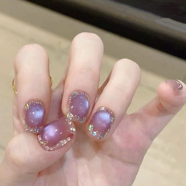纯手工穿戴美甲短款成品显白高级温柔气质粉猫眼爆亮片秋冬紫葡萄