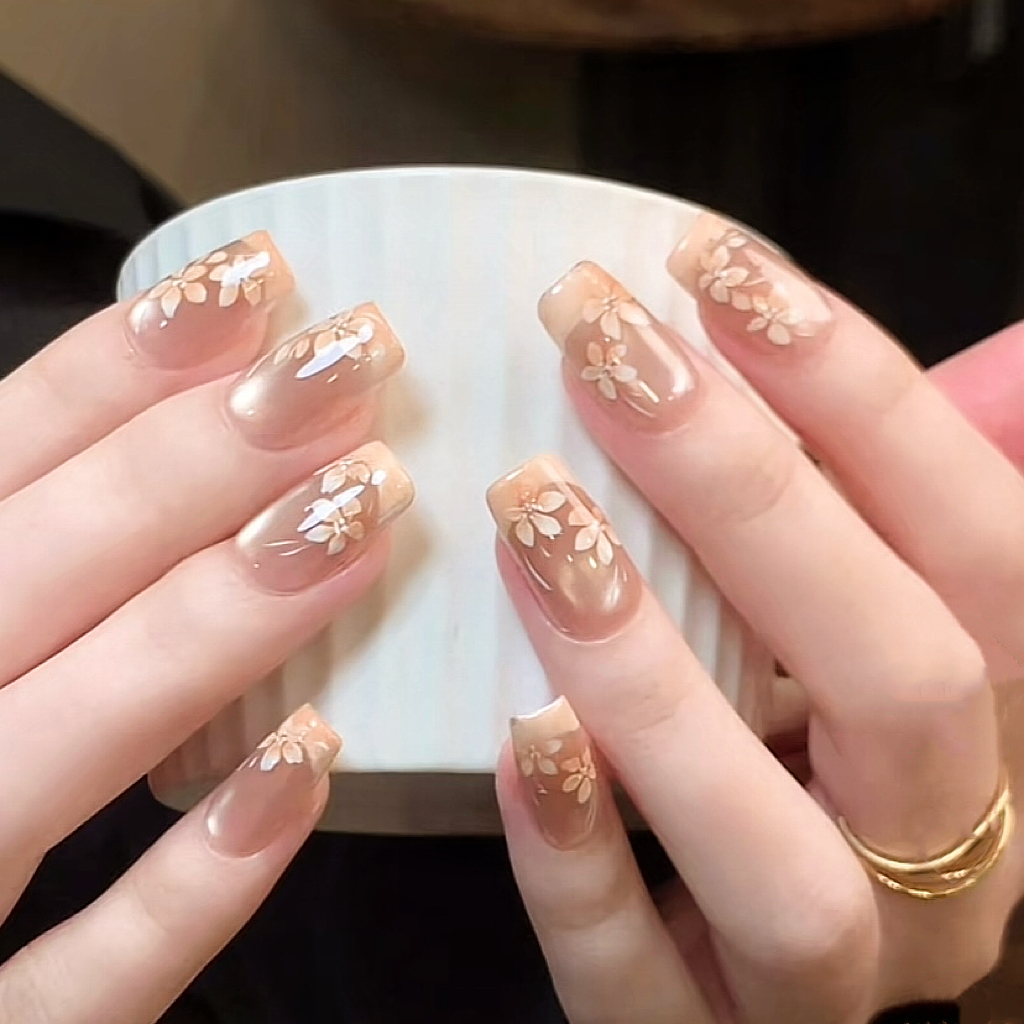 纯手工穿戴美甲短款成品白月光温柔猫眼香槟肉粉法式小花显白手绘