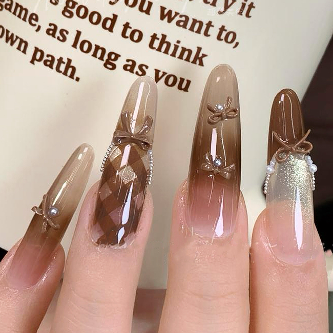 手工穿戴美甲高级精致长款成品显白温柔格纹甜心棕咖法式蝴蝶结猫