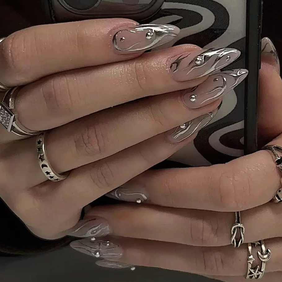 纯手工穿戴美甲成品短款显白高级银色几何纹火焰御姐酷灰银珠暗黑