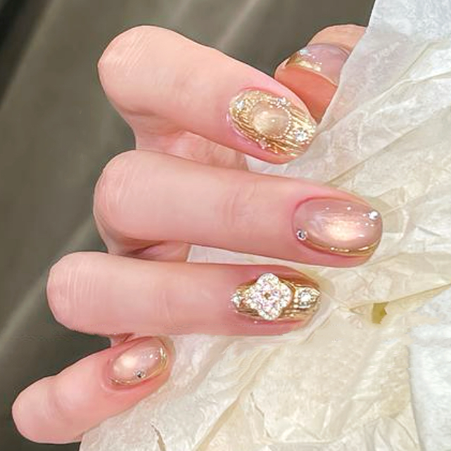 纯手工穿戴美甲短款成品贴片金色粉桃猫眼闪钻温柔香槟布切拉提甜