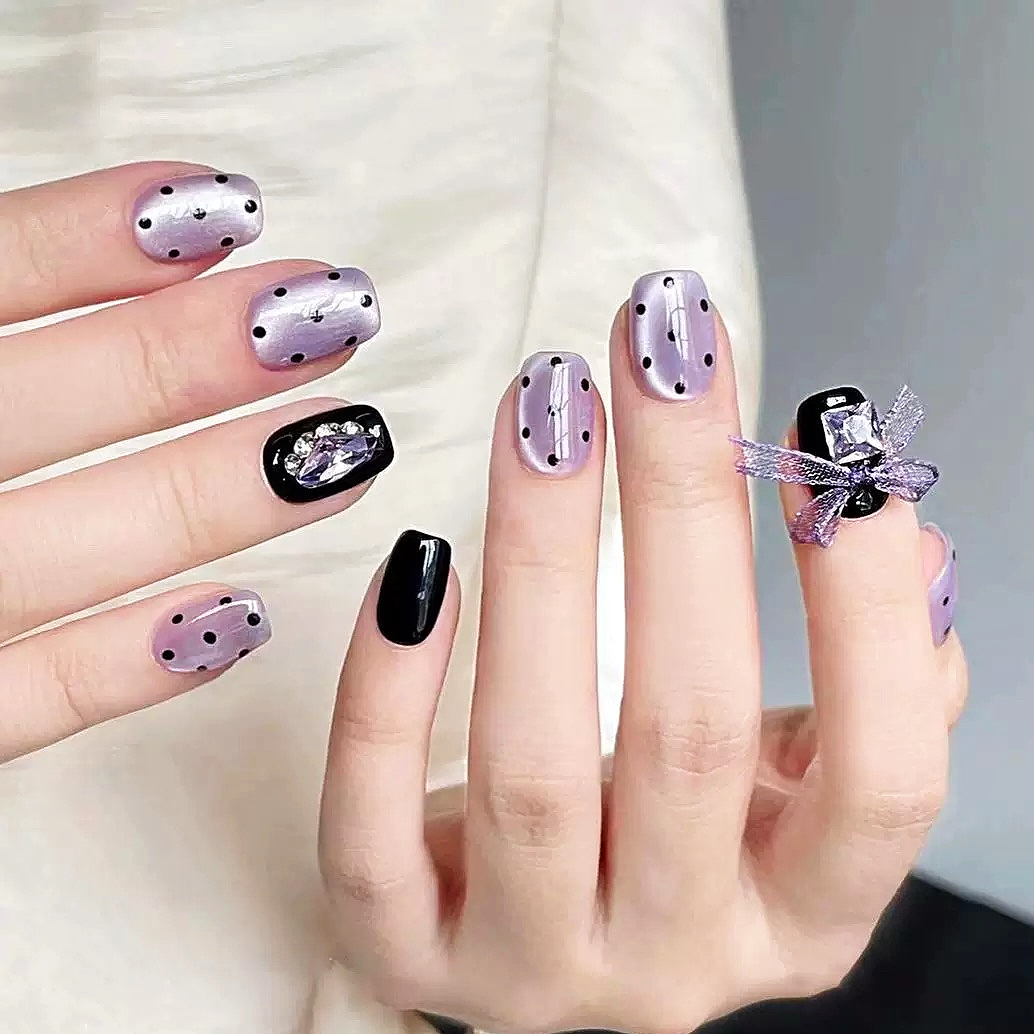 纯手工穿戴美甲成品短款显白高级温柔波点紫猫眼蝴蝶结秋冬闪钻黑