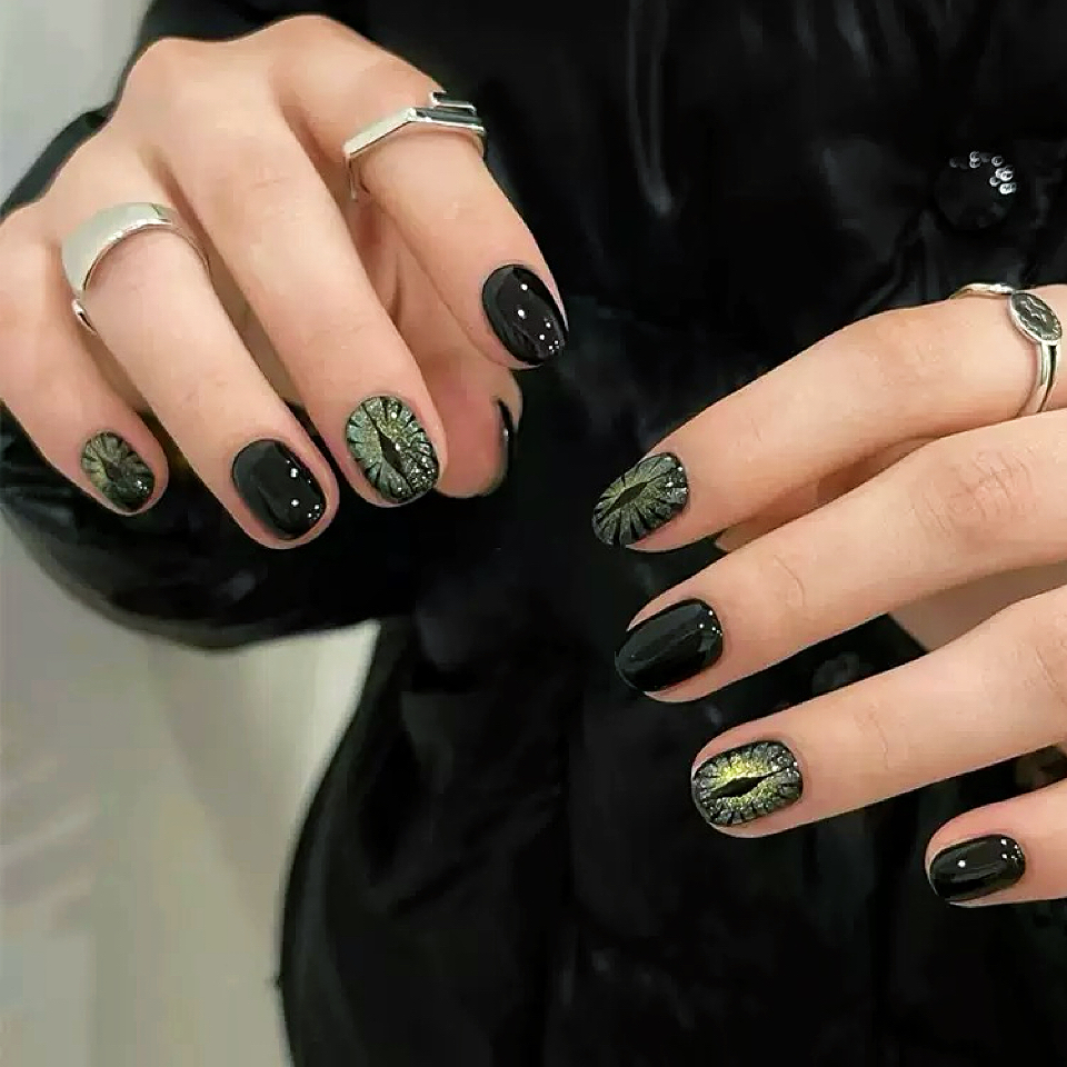纯手工穿戴美甲短款成品显白高级暗黑绿色猫眼秋冬百搭简单爆闪酷