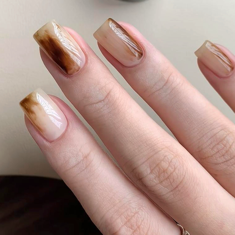 纯手工穿戴美甲短款成品显白温柔高级猫眼琥珀棕猫眼秋咖白琥珀棕