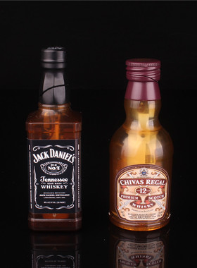 抖音爆款创意个性啤酒开瓶器芝华士杰克丹尼洋酒瓶模型防风打火机