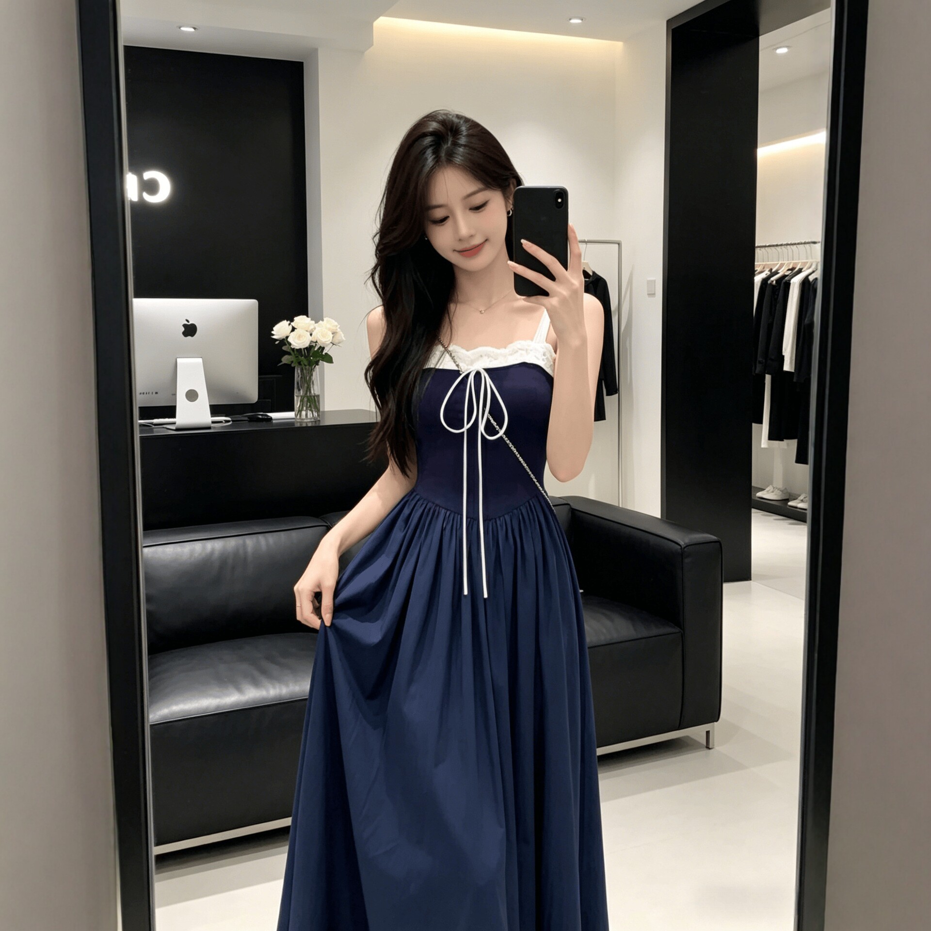 法式温柔风蕾丝拼接吊带长裙女夏季新款收腰显瘦气质蓝色连衣裙子
