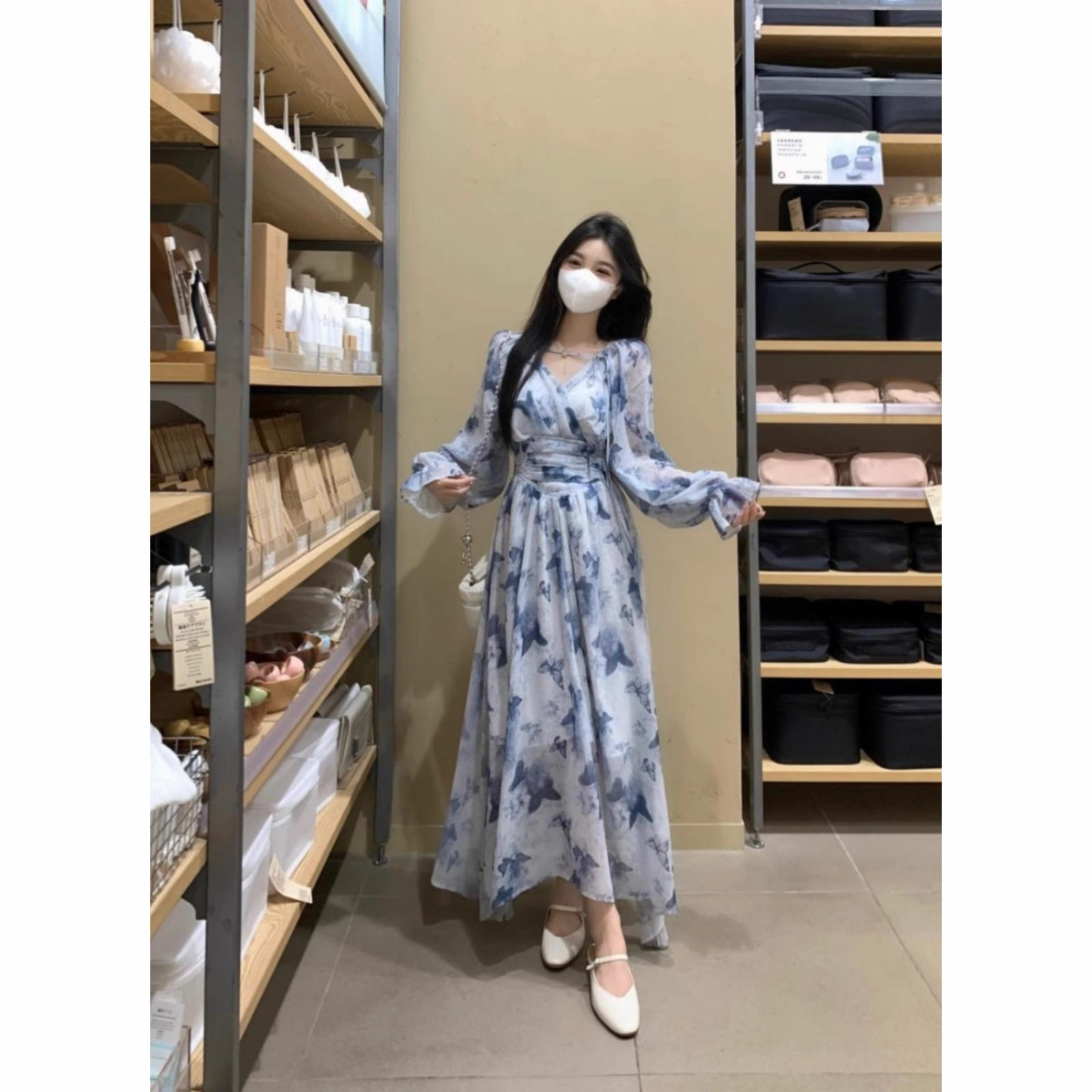 法式度假风蝴蝶印花蓝色连衣裙女大码收腰显瘦高腰荷叶袖气质长裙